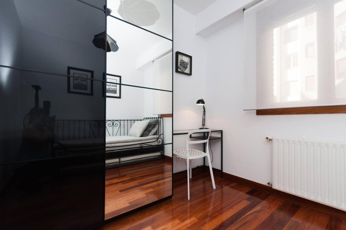 Apartamento Con Parking Privado Cerca De Zurriola San Sebastián Exterior photo
