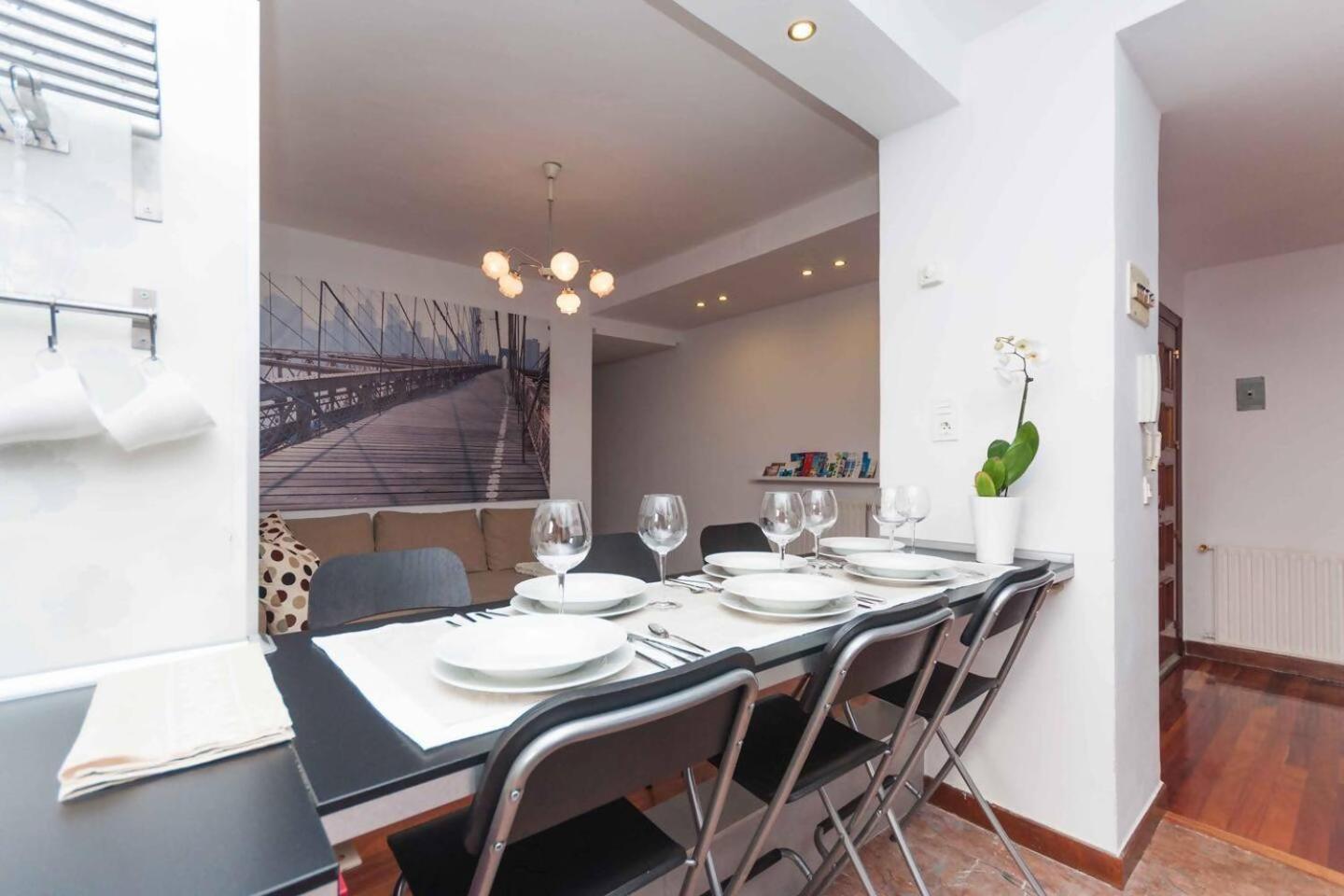 Apartamento Con Parking Privado Cerca De Zurriola San Sebastián Exterior photo